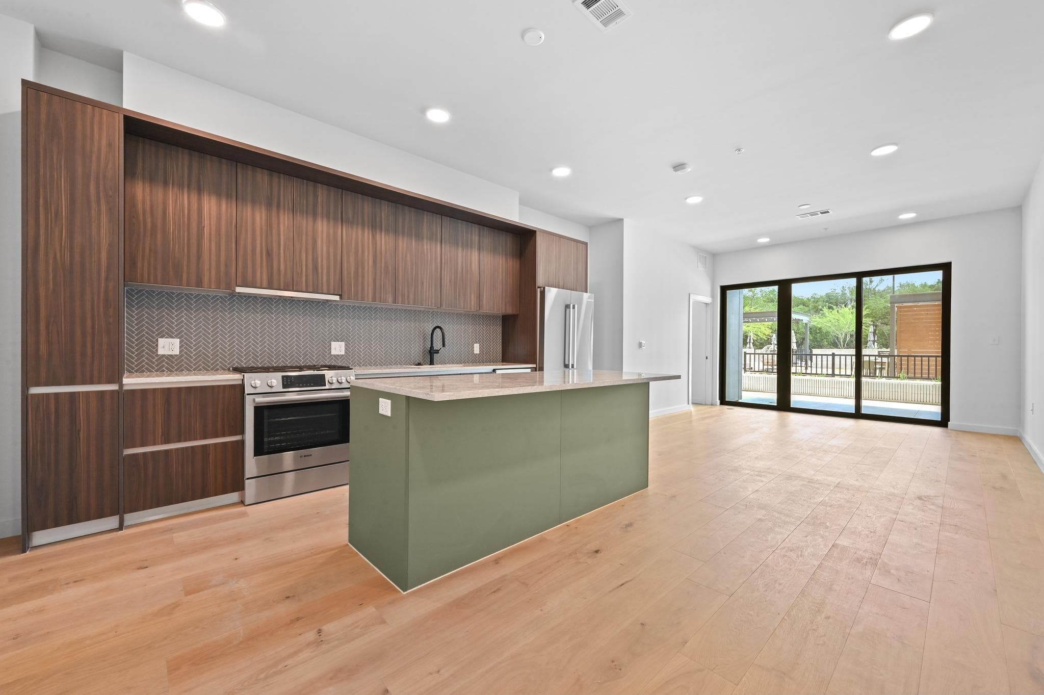 2209 S 1st St 121, photo 2
