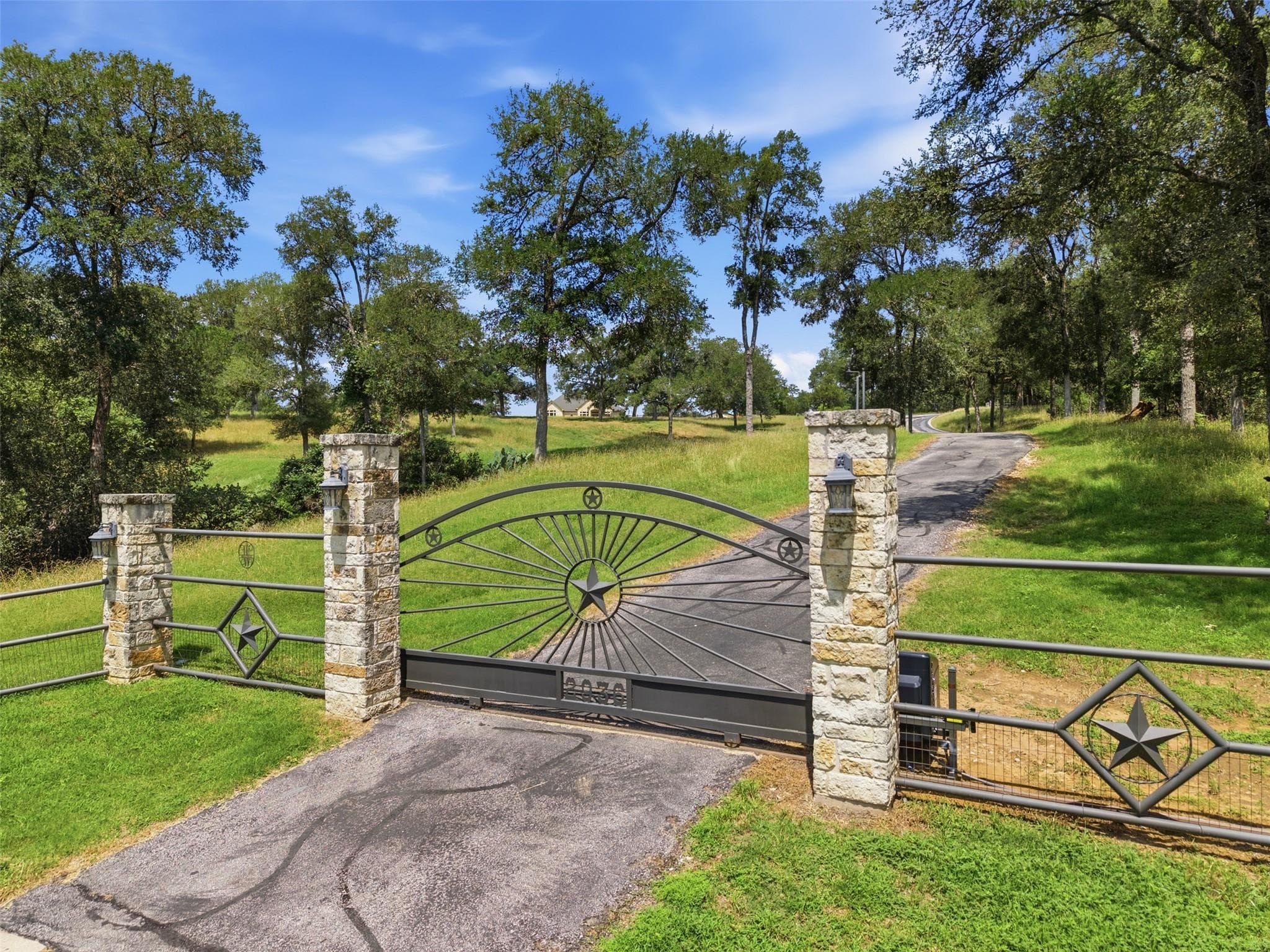 2936 Fm 1704, Elgin, Texas