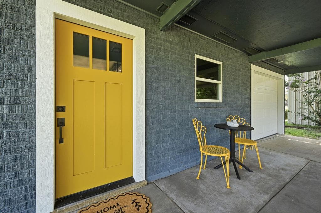 819 Lakeshore Loop, photo 4