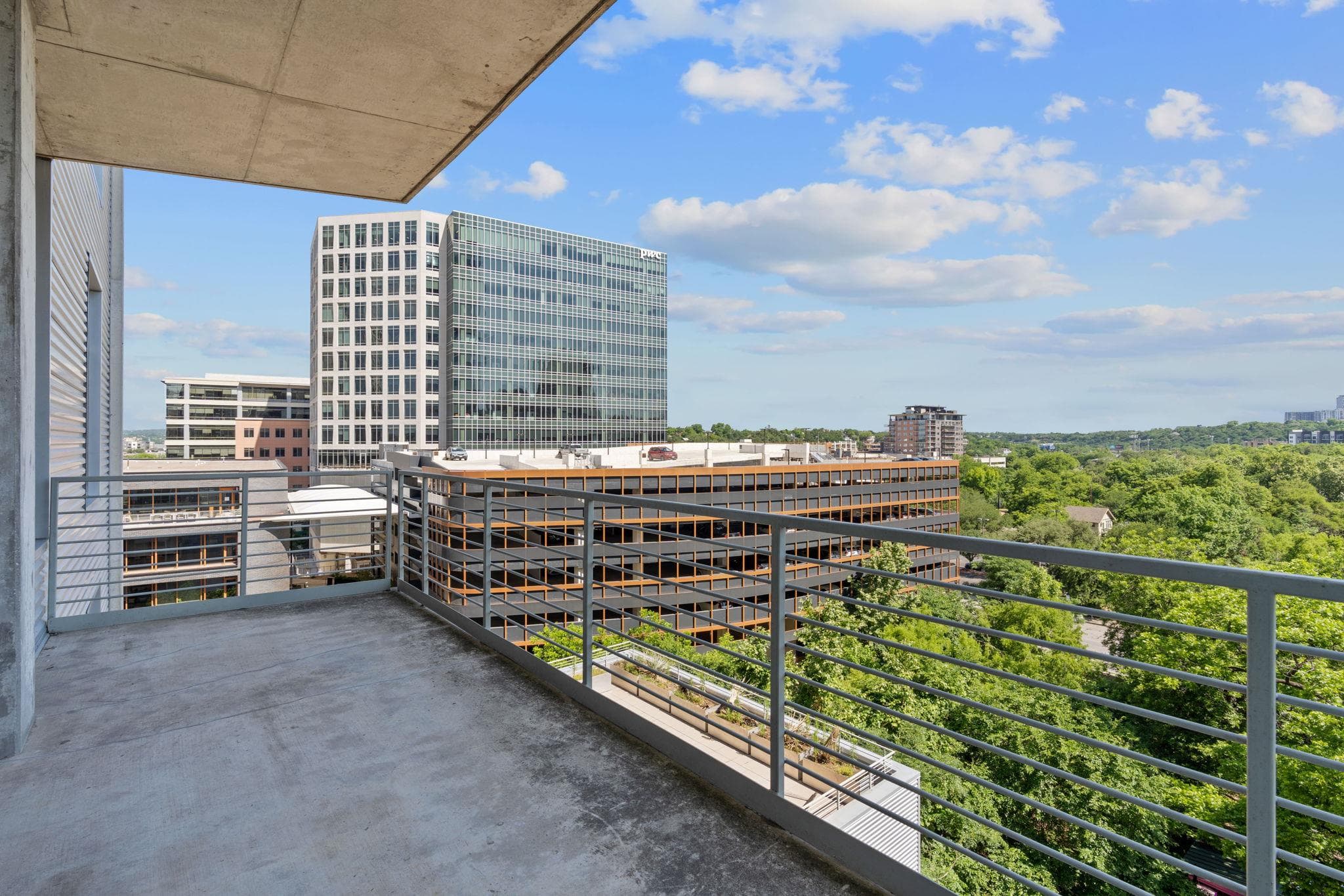 800 W 5th St 702, photo 2