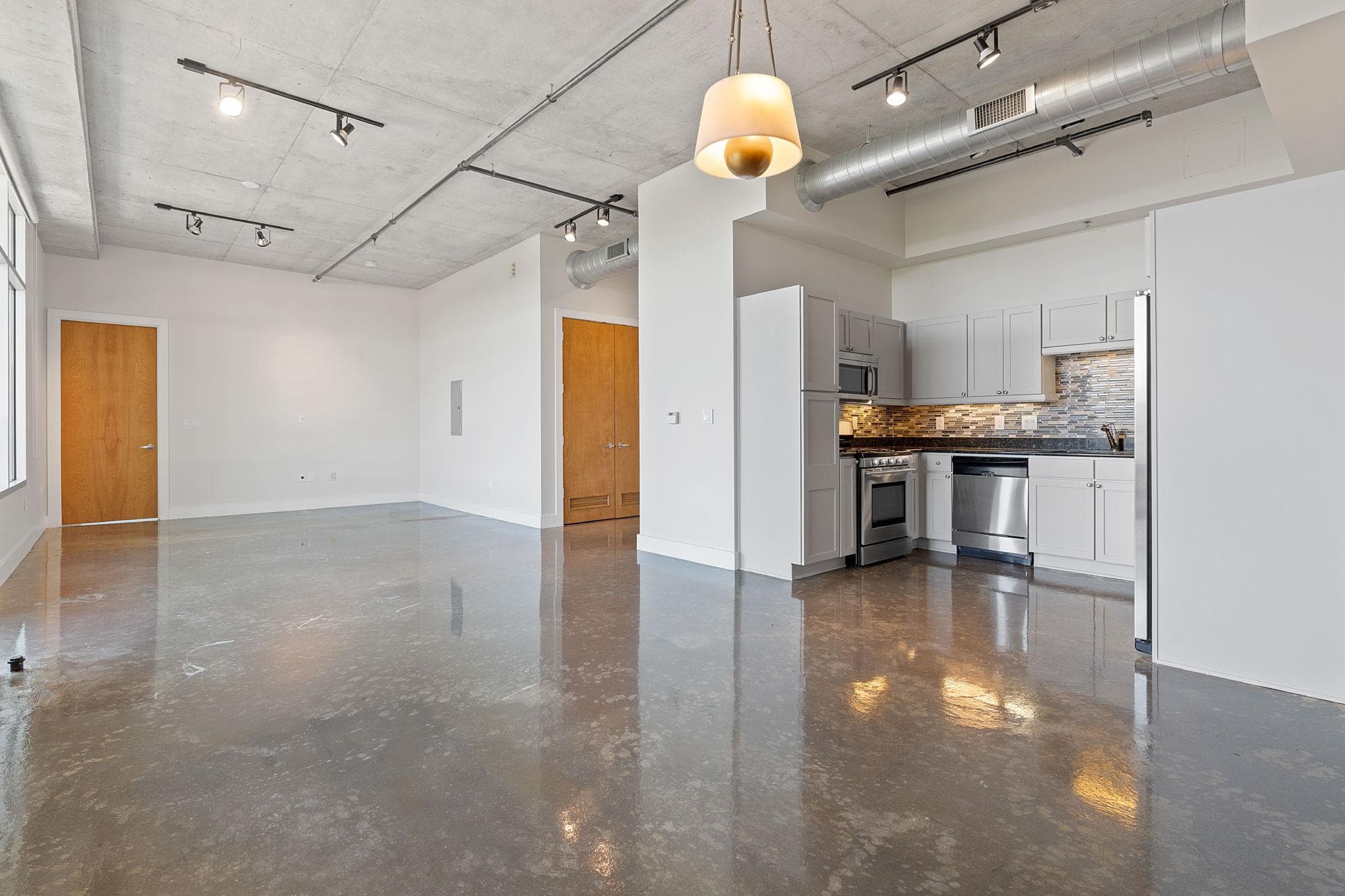 800 W 5th St 702, photo 3