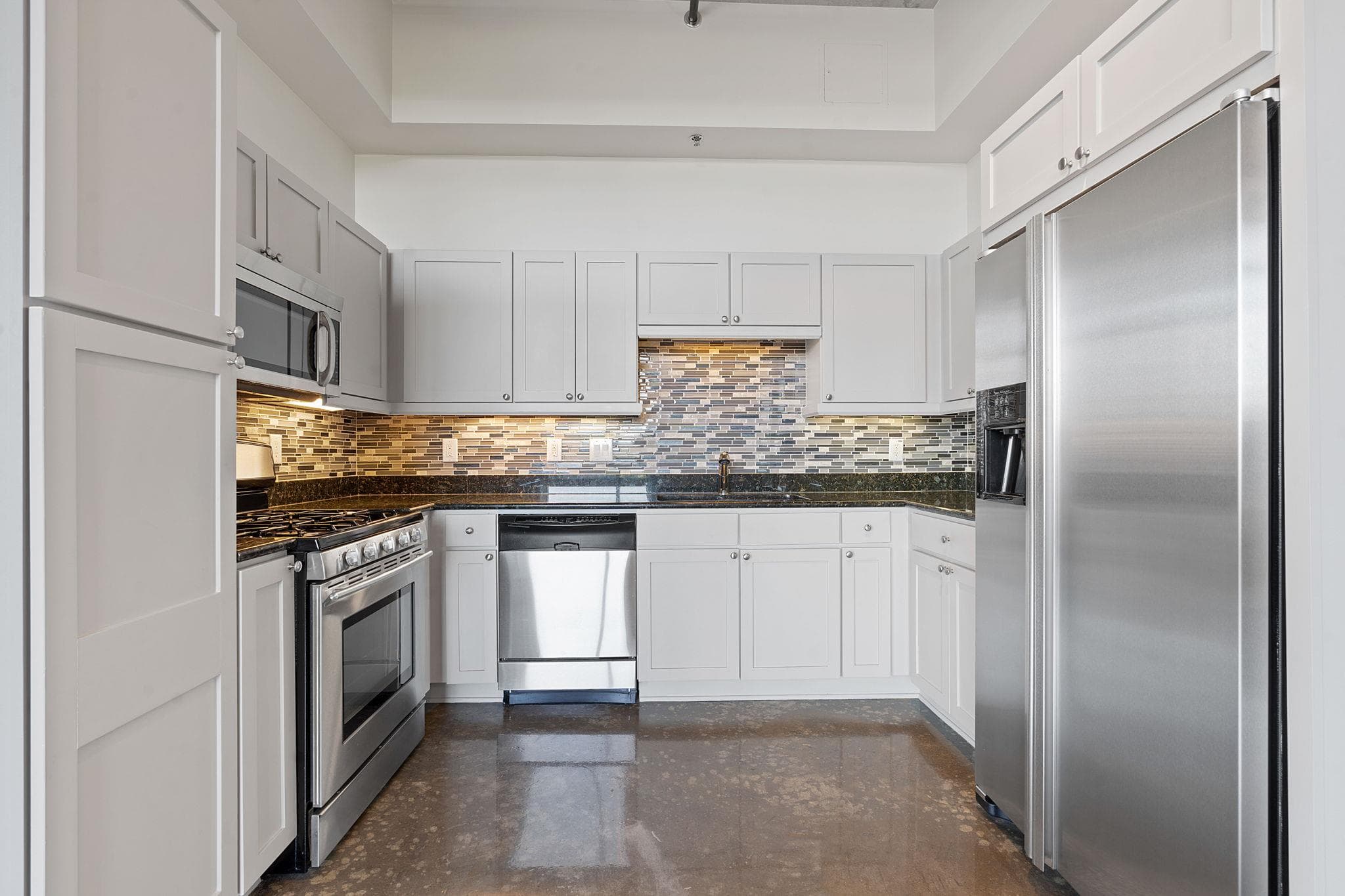 800 W 5th St 702, photo 5