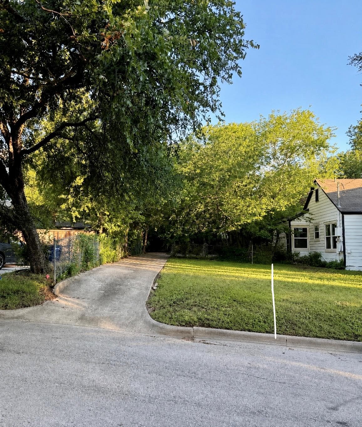 3904 Willbert Rd, photo 2